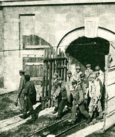 Miners leaving the Raša pit Miners leaving the Raša pit during the 1950s